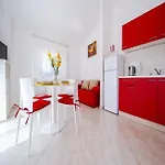 Ljubo דירה ורסי