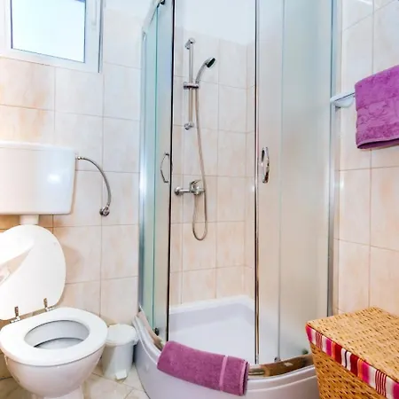 Ljubo - Modern Andy Cosy Apartment Vrsi