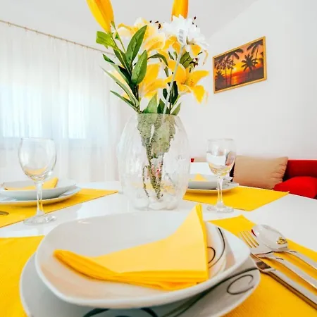 Ljubo - Modern Andy Cosy Apartment Vrsi