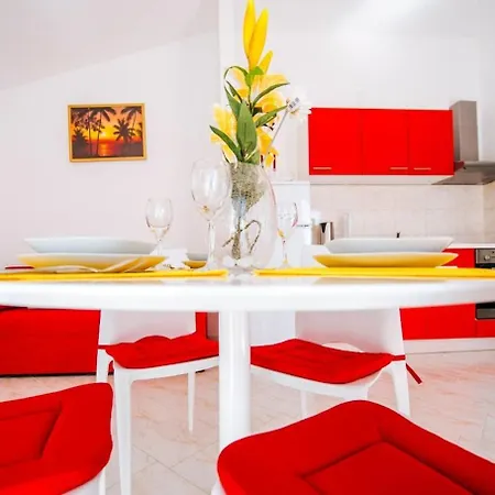 Ljubo - Modern Andy Cosy Apartment Vrsi