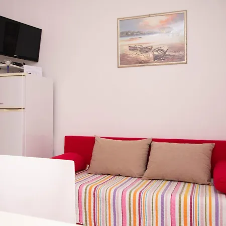 Ljubo Apartment *
