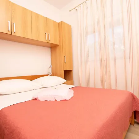 Apartment Ljubo *